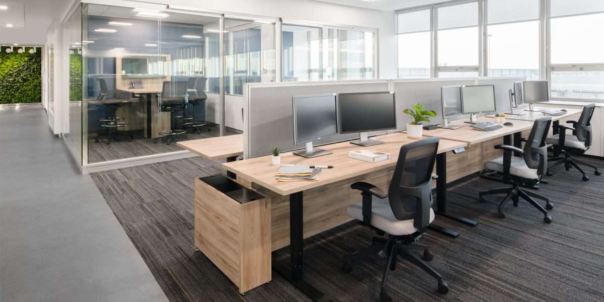 Open Plan Electric Desks Glass Conference Rooms